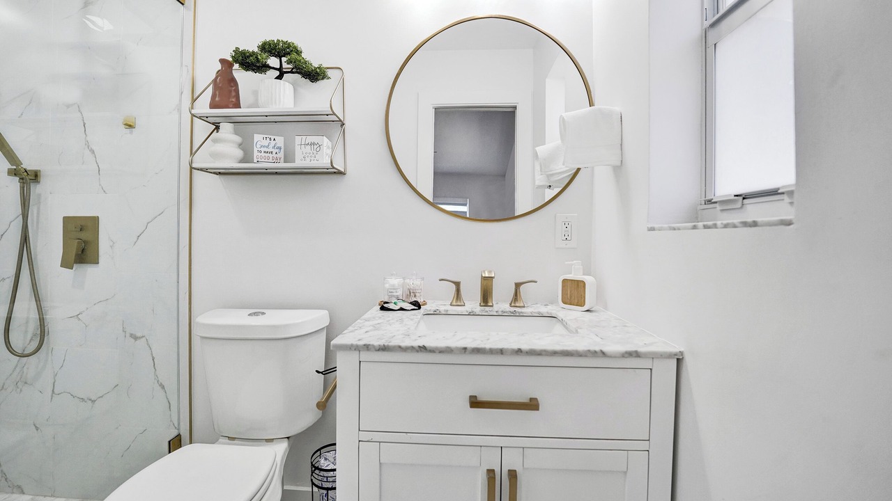 Photo of Bathroom in Driftwood