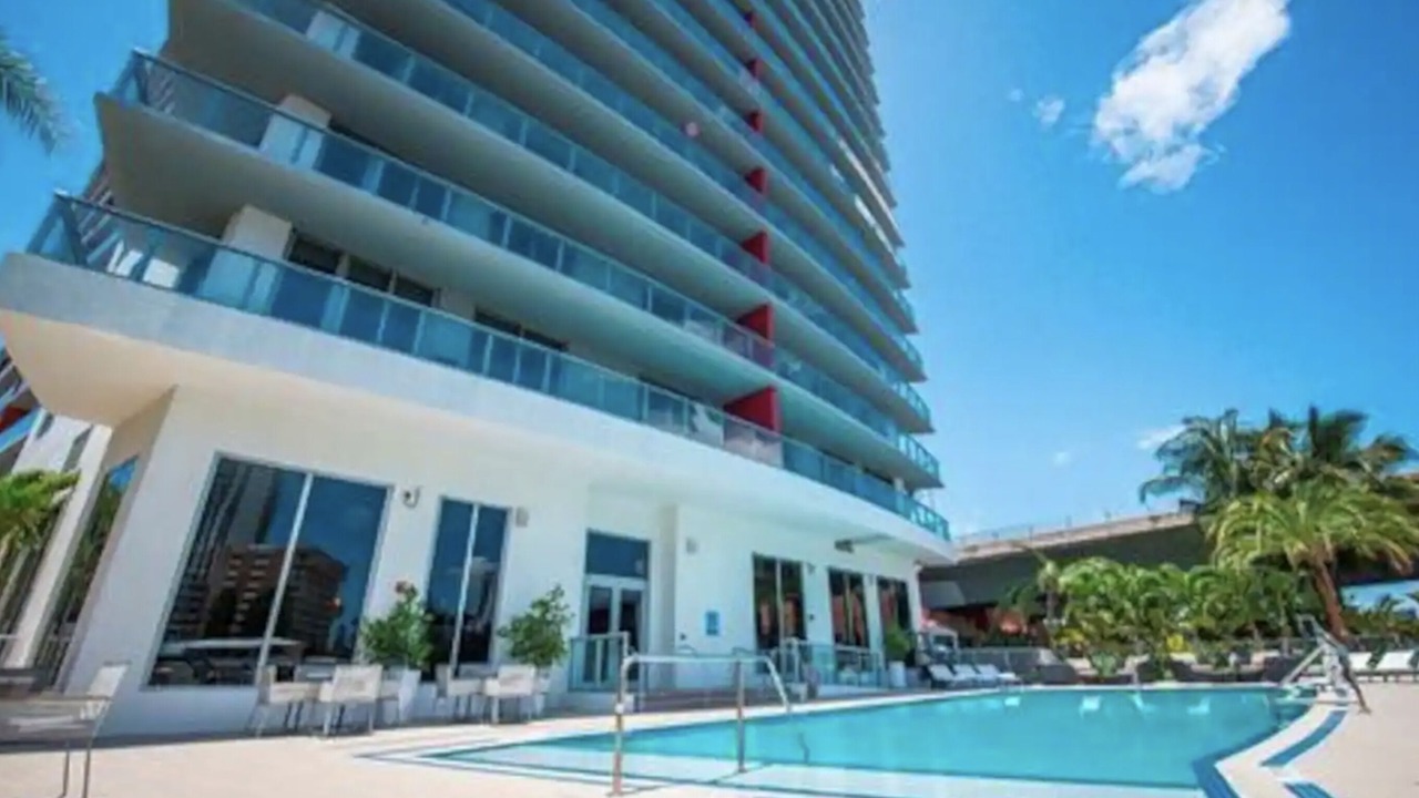 Photo of Outdoor in Hallandale Beach