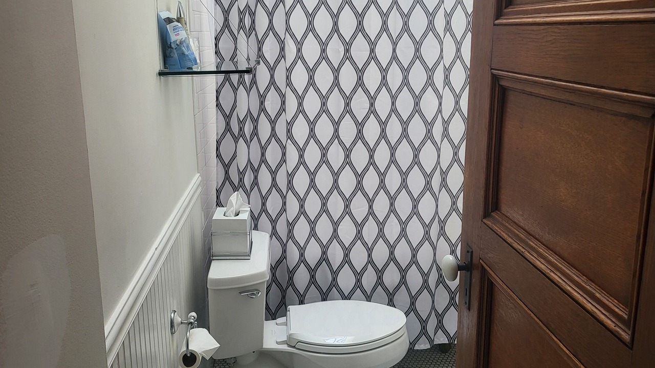 Photo of Bathroom in Central Park North