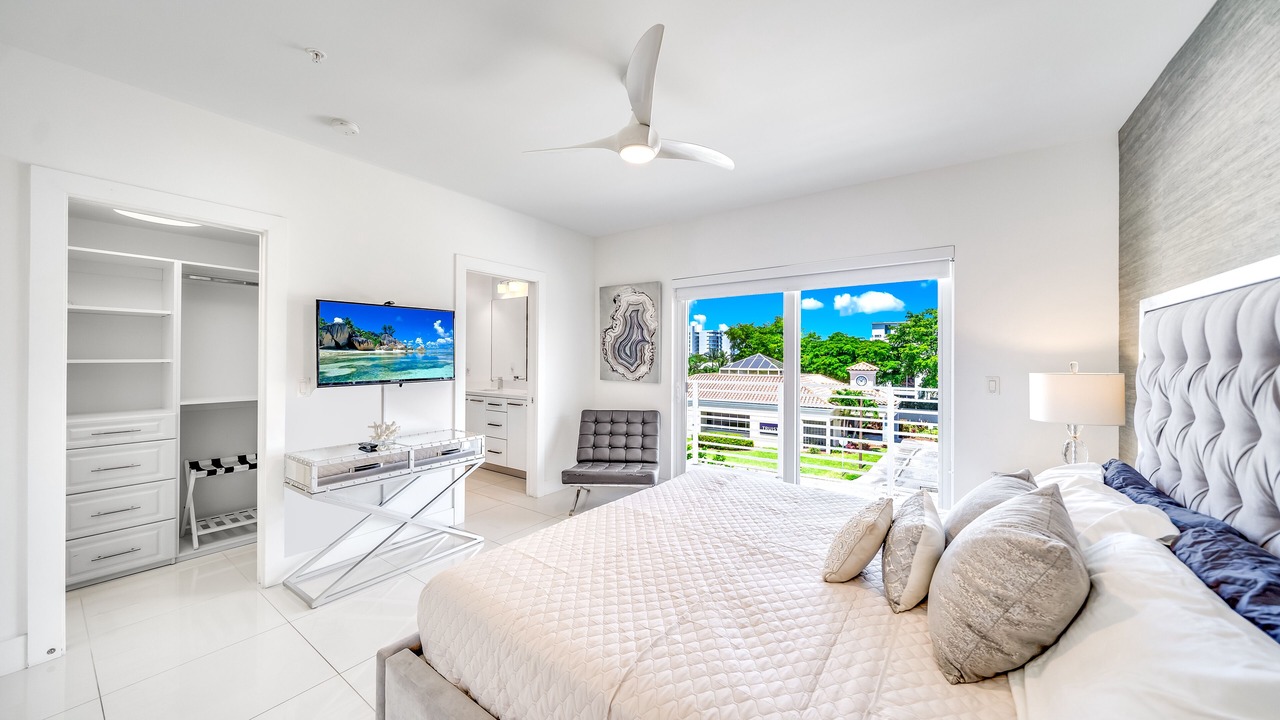 Photo of Bedroom in Pompano Beach