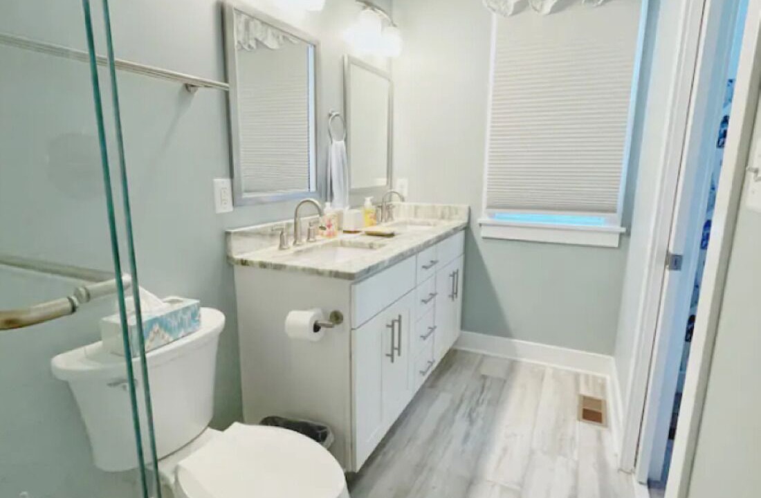 Photo of Bathroom in Colonial Beach