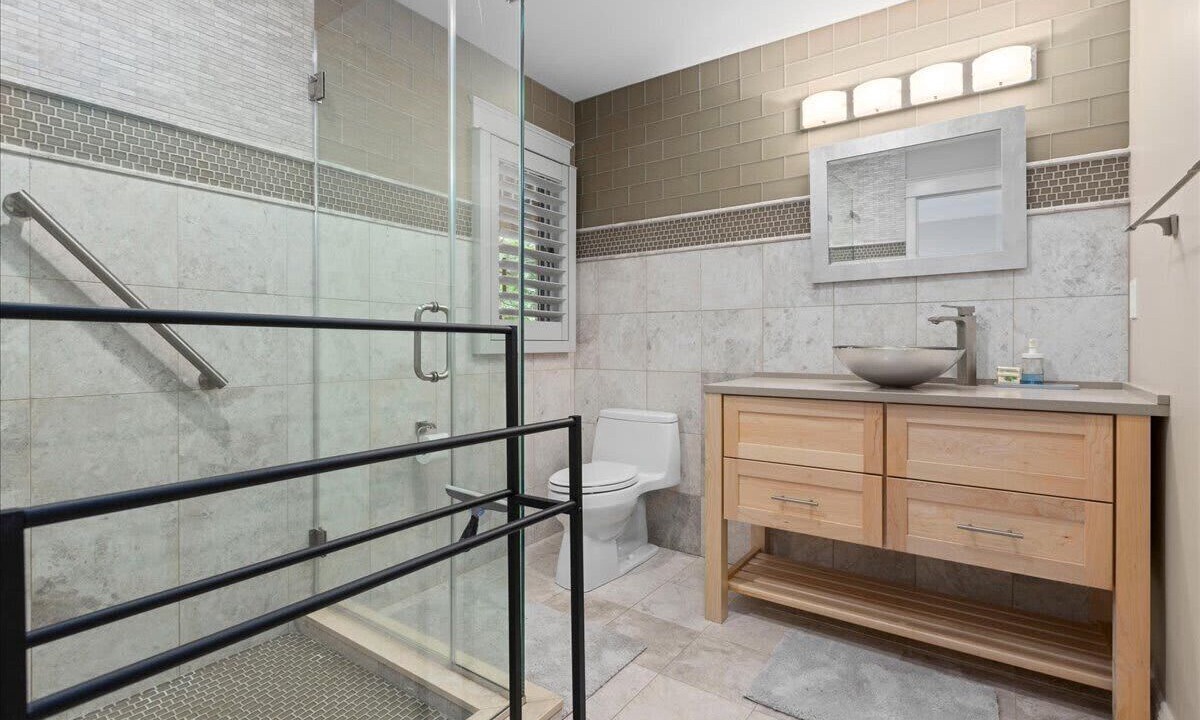 Photo of Bathroom in Cape May Point