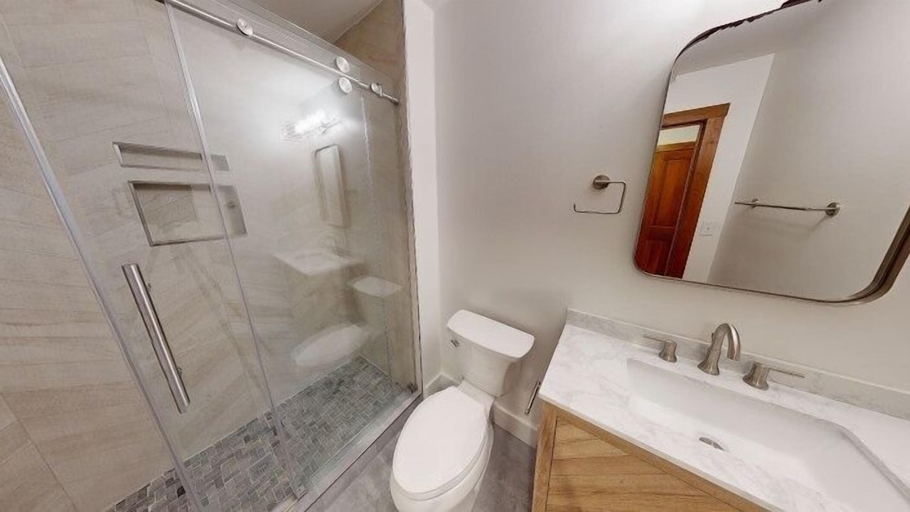Photo of Bathroom in Edray