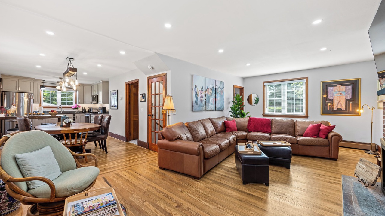 Photo of Livingroom in Oakpark
