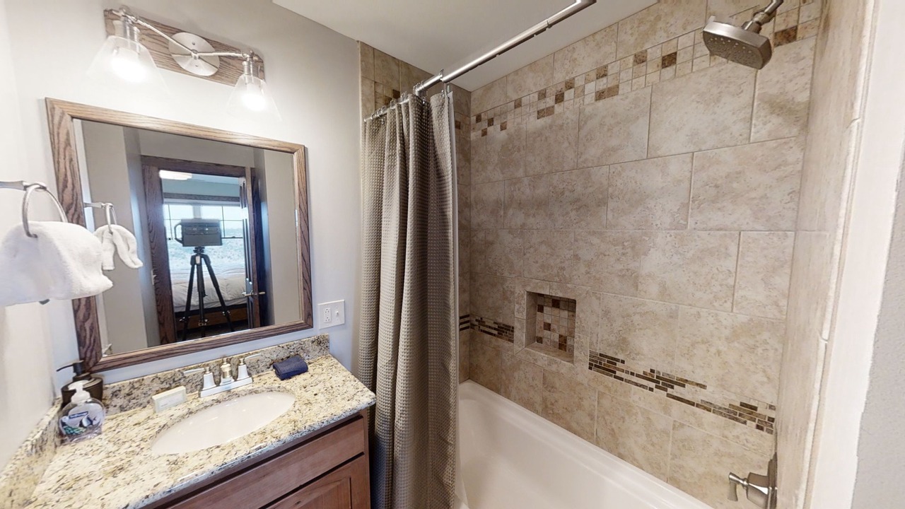 Photo of Bathroom in Edray
