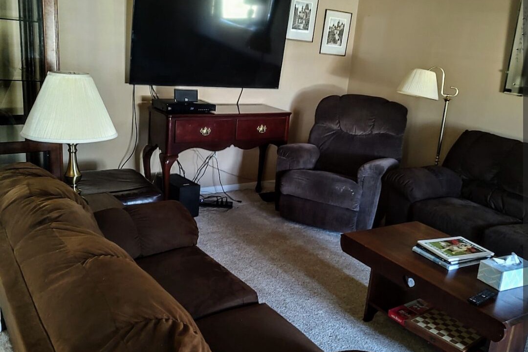 Photo of Livingroom in Algonquin