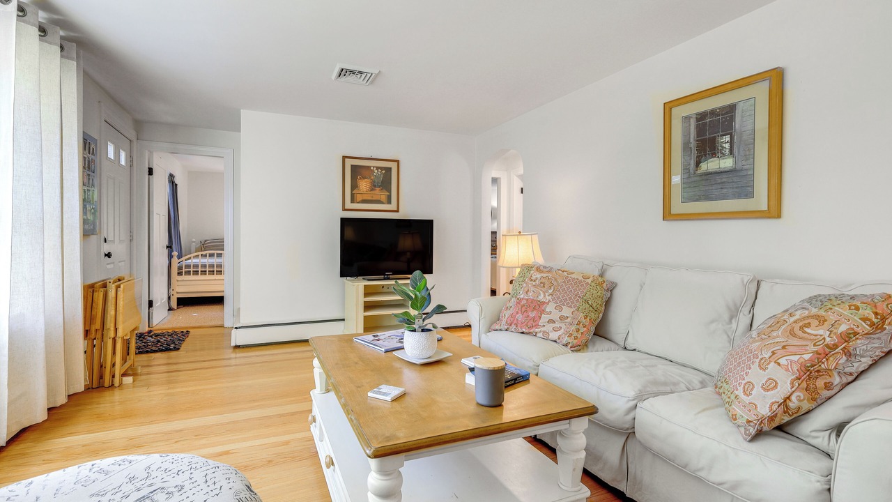 Photo of Livingroom in South Yarmouth