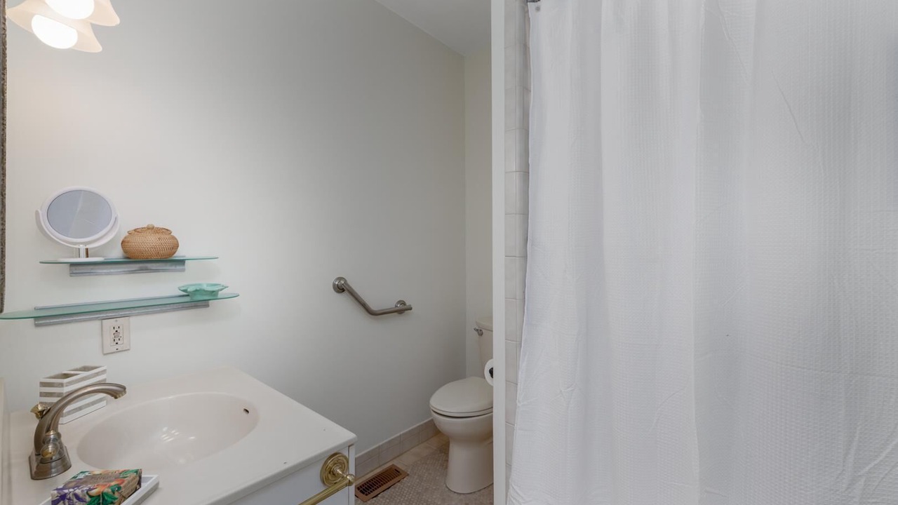 Photo of Bathroom in Cape May Point