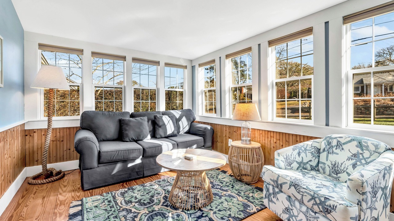 Photo of Livingroom in Northwest Harwich