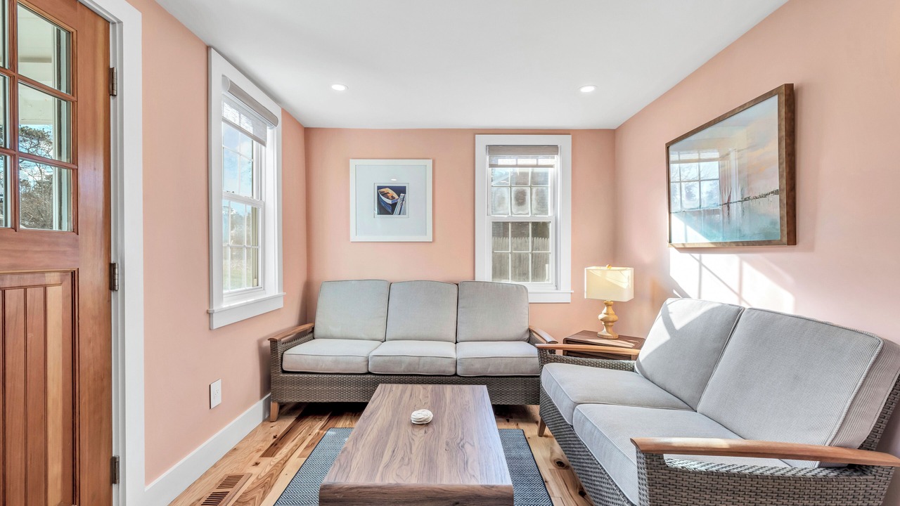 Photo of Livingroom in Northwest Harwich