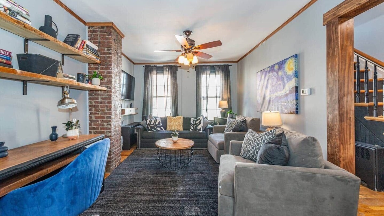Photo of Livingroom in McGinley Square