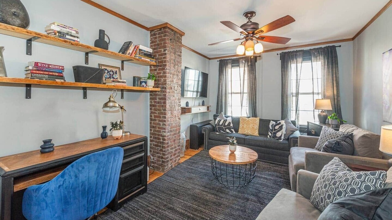 Photo of Livingroom in McGinley Square