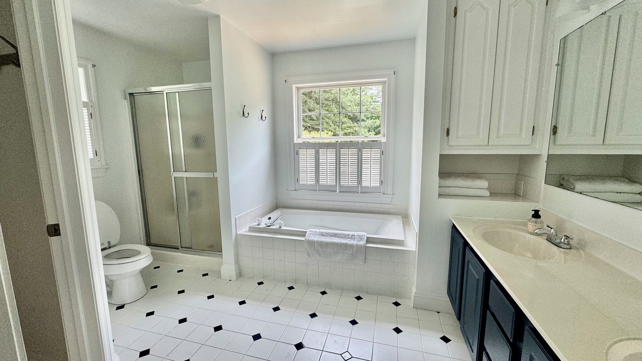 Photo of Bathroom in Assateague Pointe