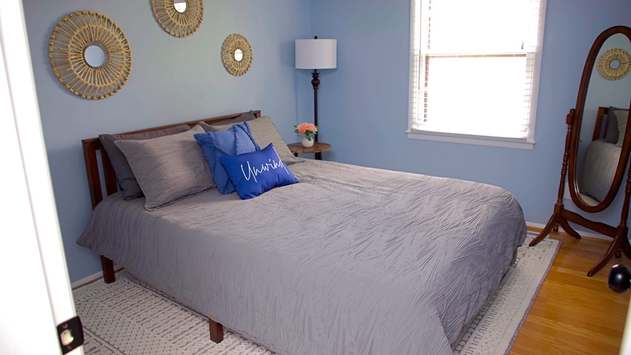 Photo of Bedroom in Town Bank
