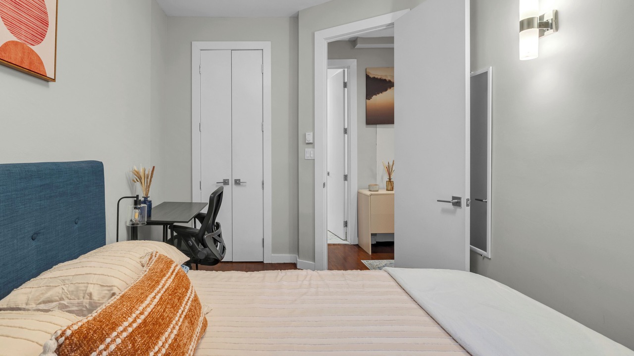 Photo of Bedroom in Midtown