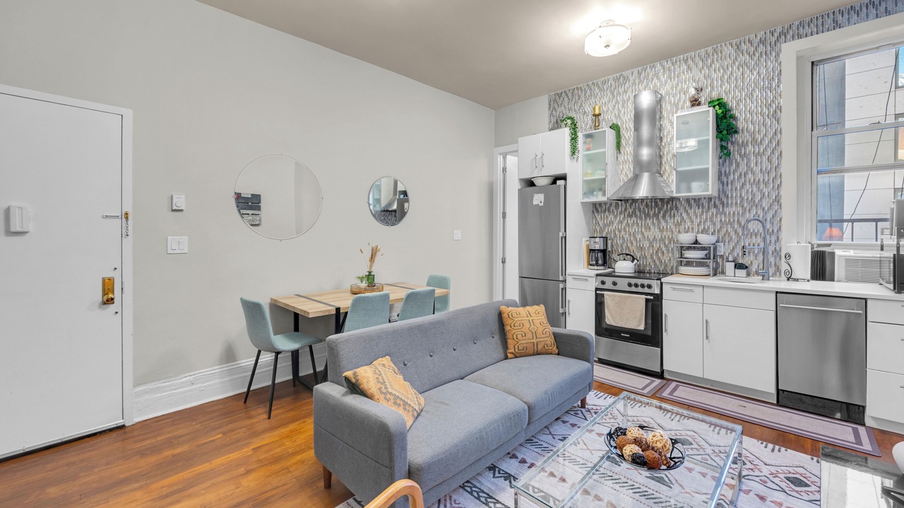 Photo of Livingroom in Midtown