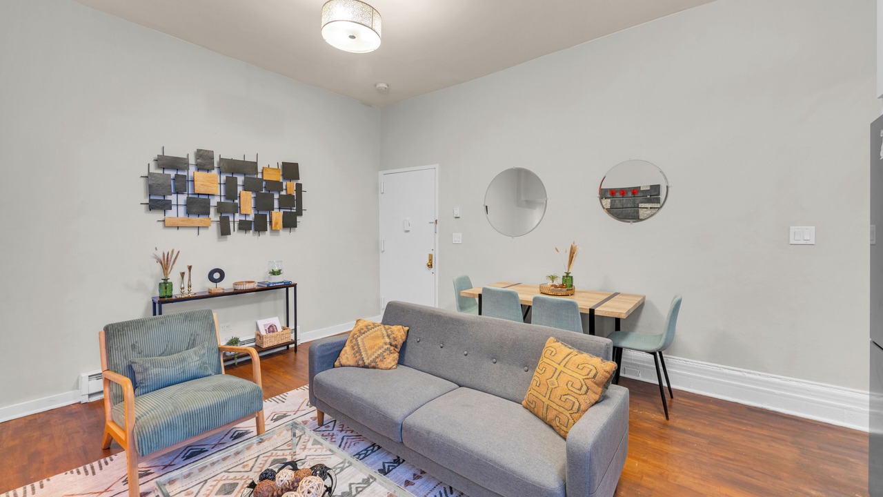 Photo of Livingroom in Midtown