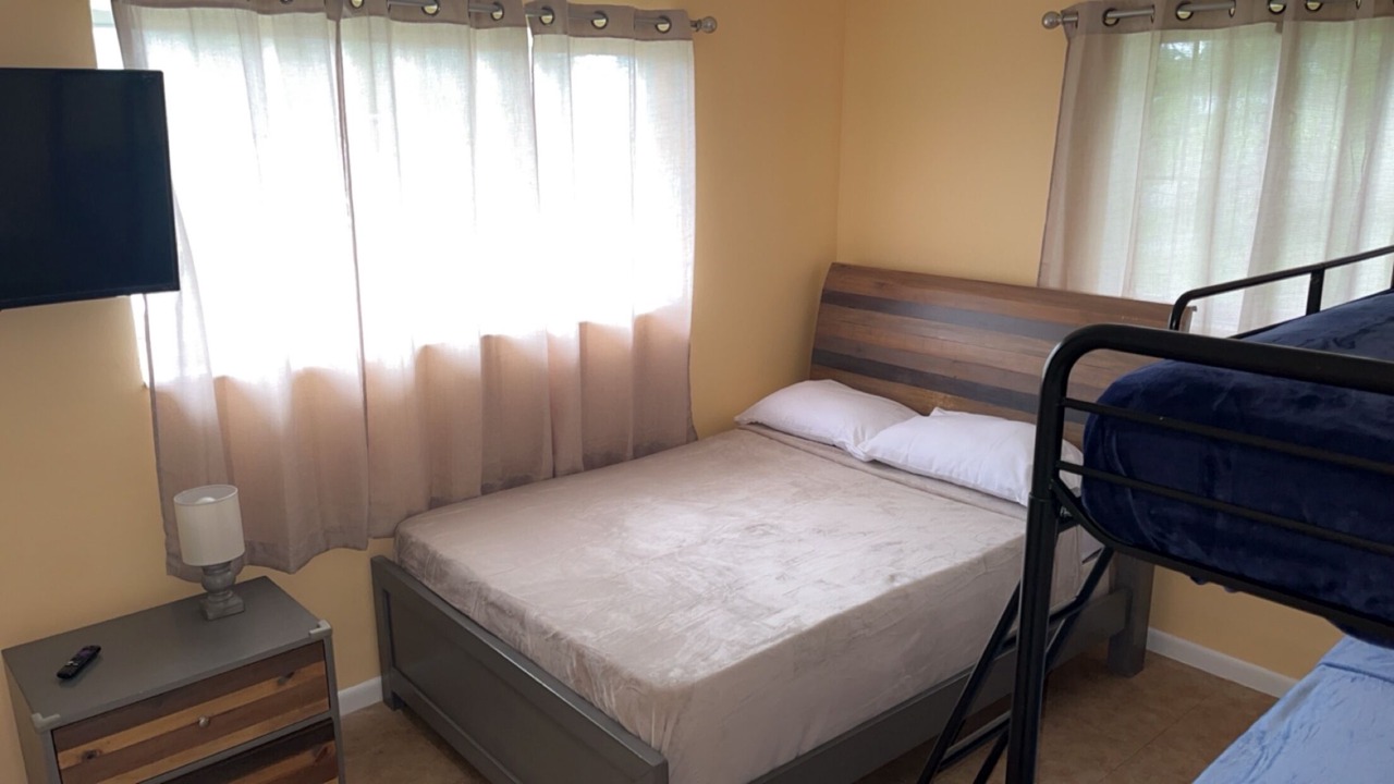 Photo of Bedroom in Miami Gardens
