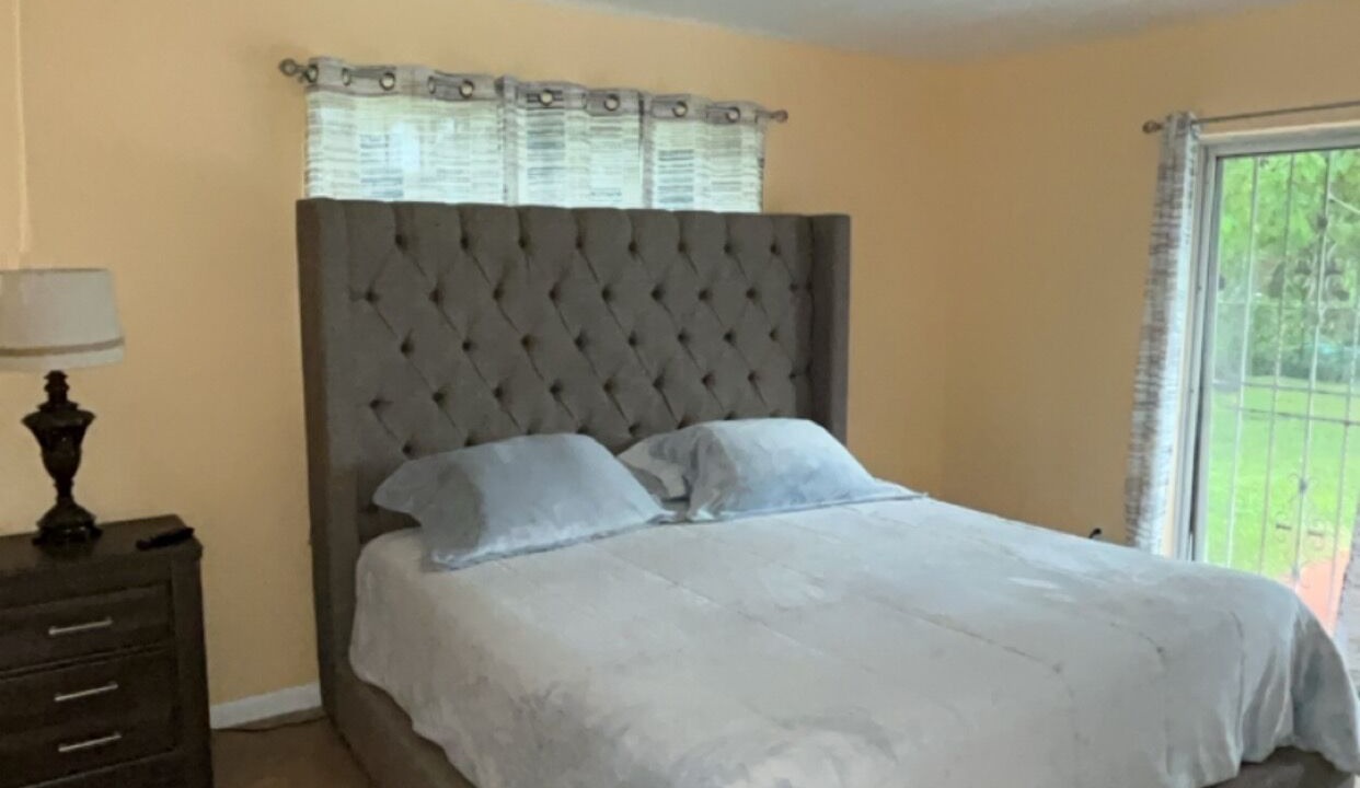 Photo of Bedroom in Miami Gardens
