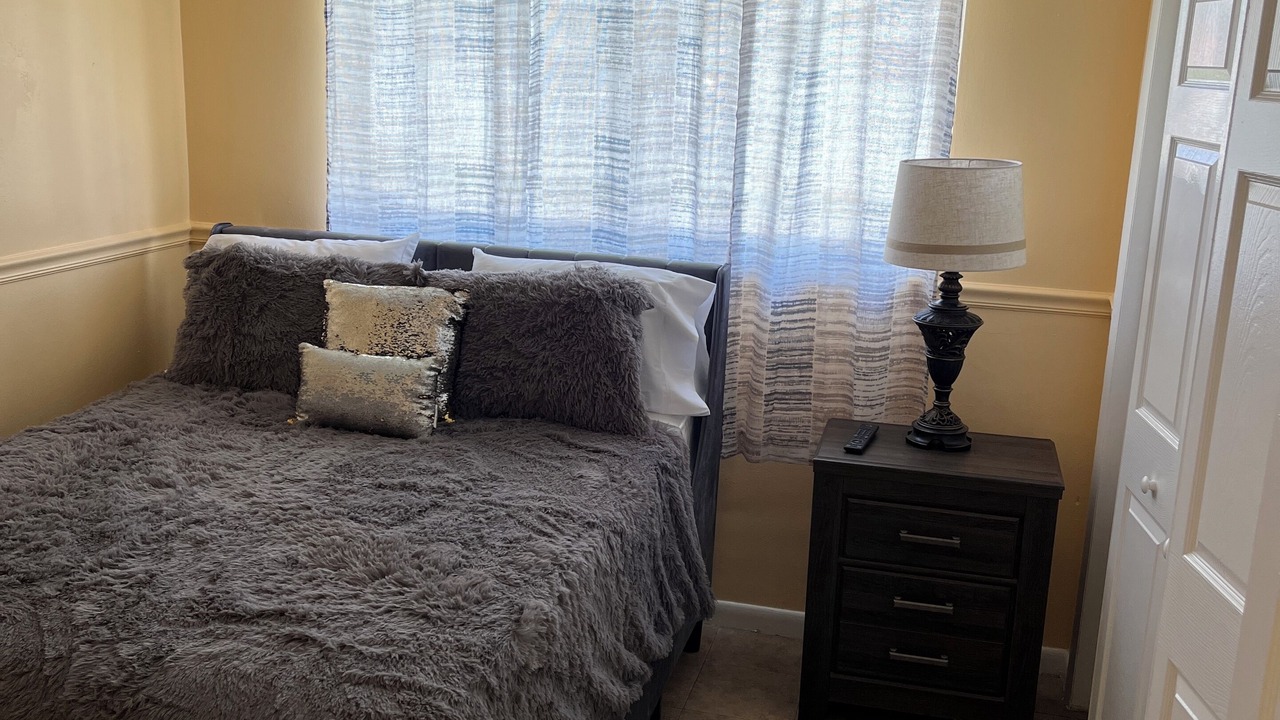 Photo of Bedroom in Miami Gardens