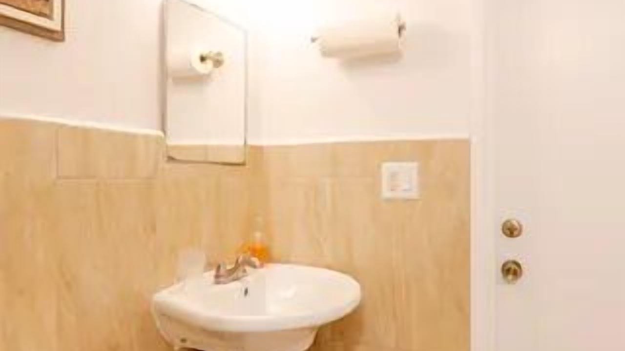 Photo of Bathroom in Miami Gardens