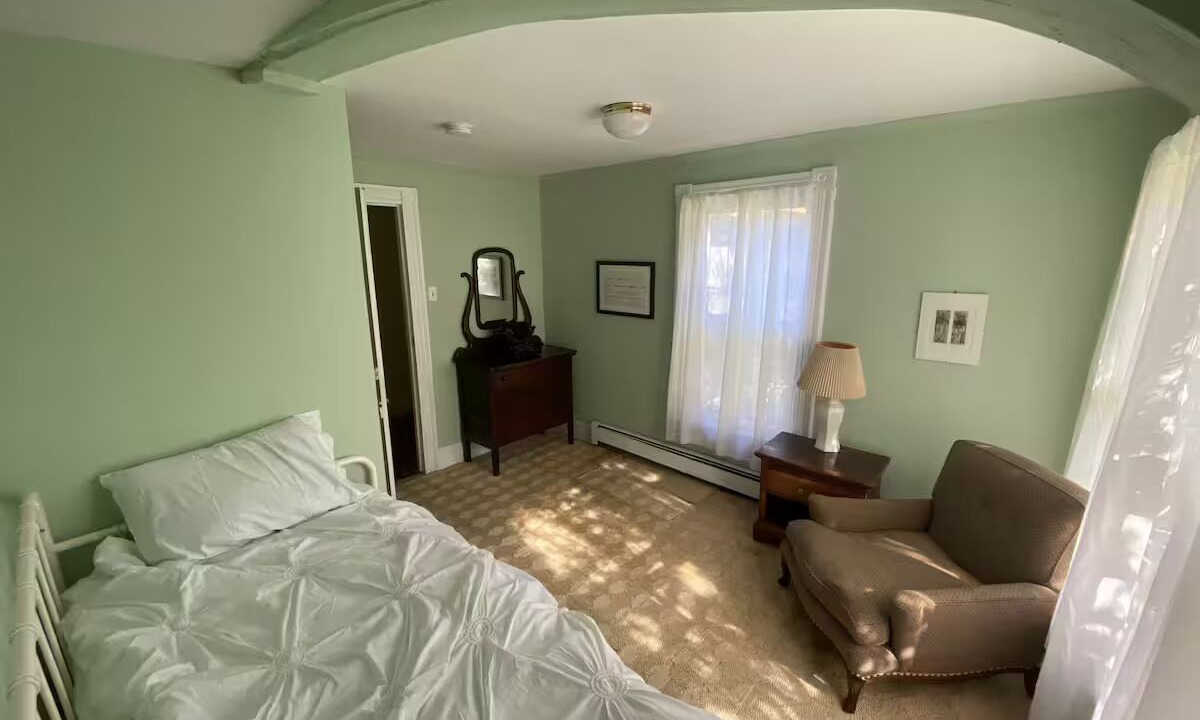 Photo of Bedroom in Betterton