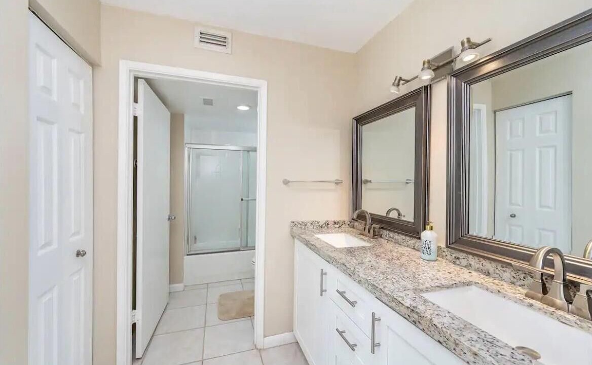 Photo of Bathroom in Aventura