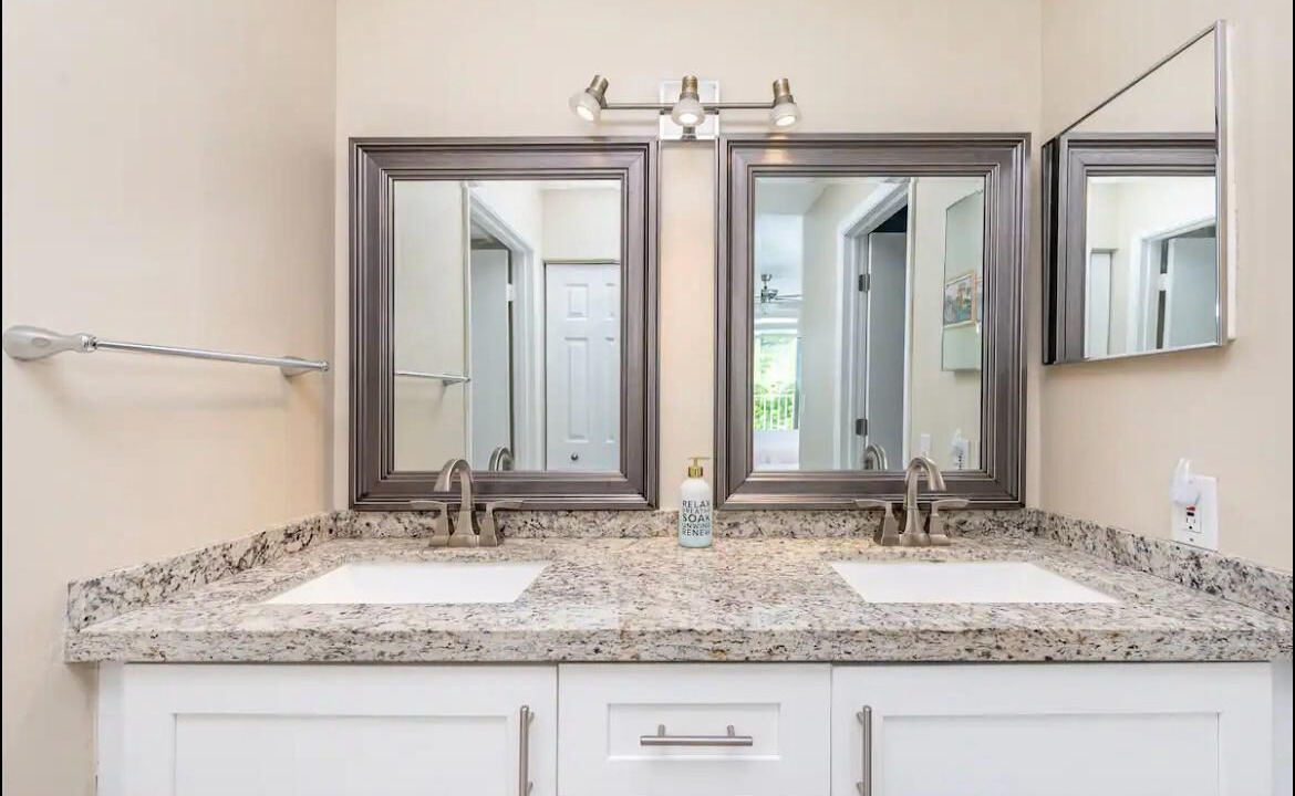 Photo of Bathroom in Aventura