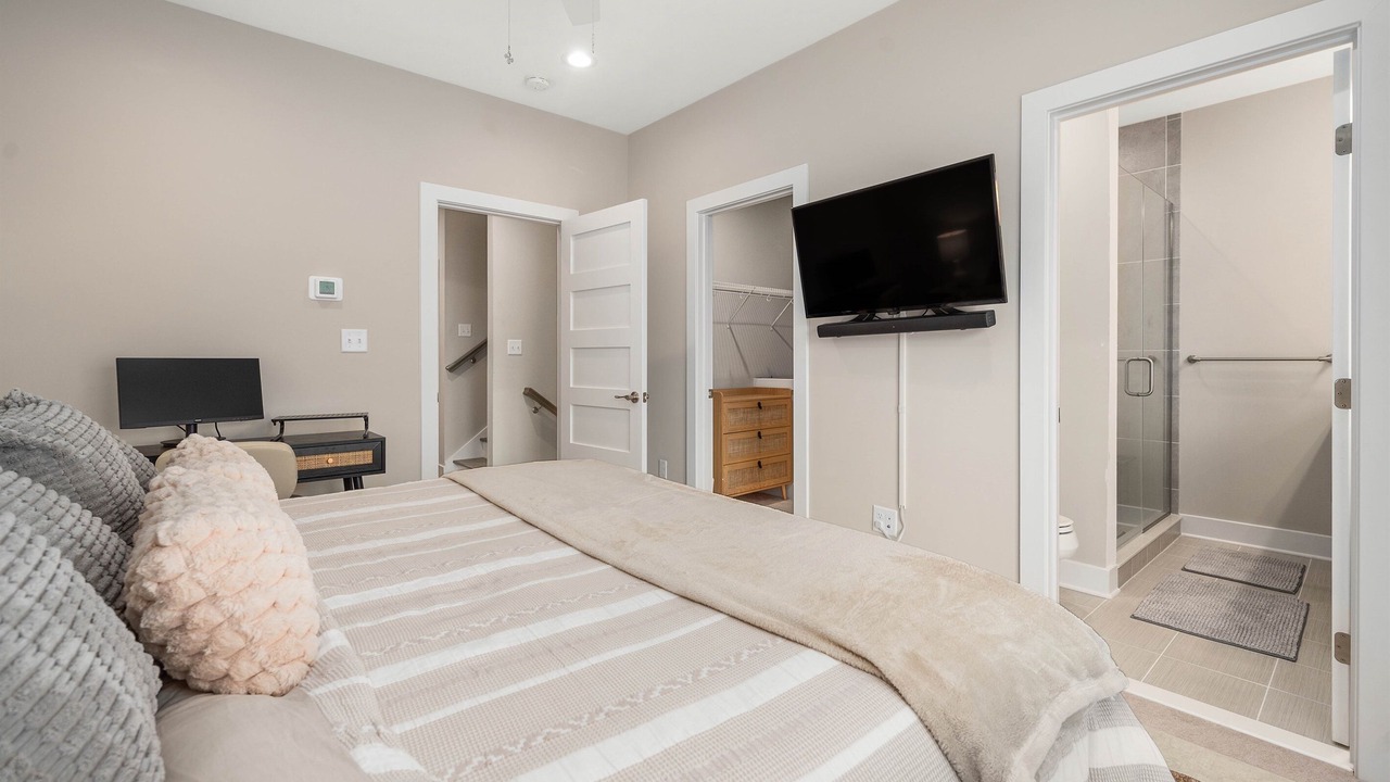 Photo of Bedroom in Caine Woods
