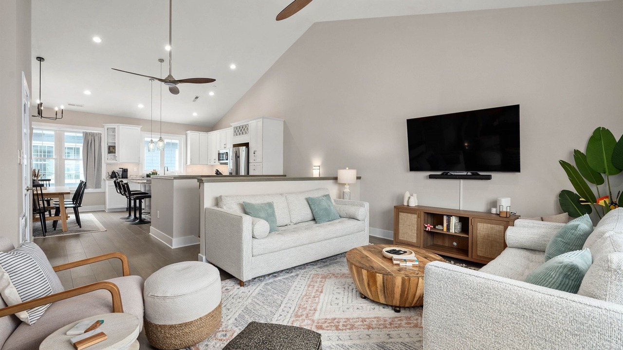 Photo of Livingroom in Caine Woods