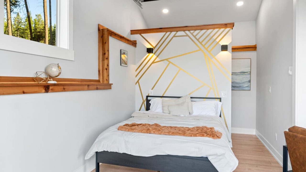 Photo of Bedroom in Lakeside
