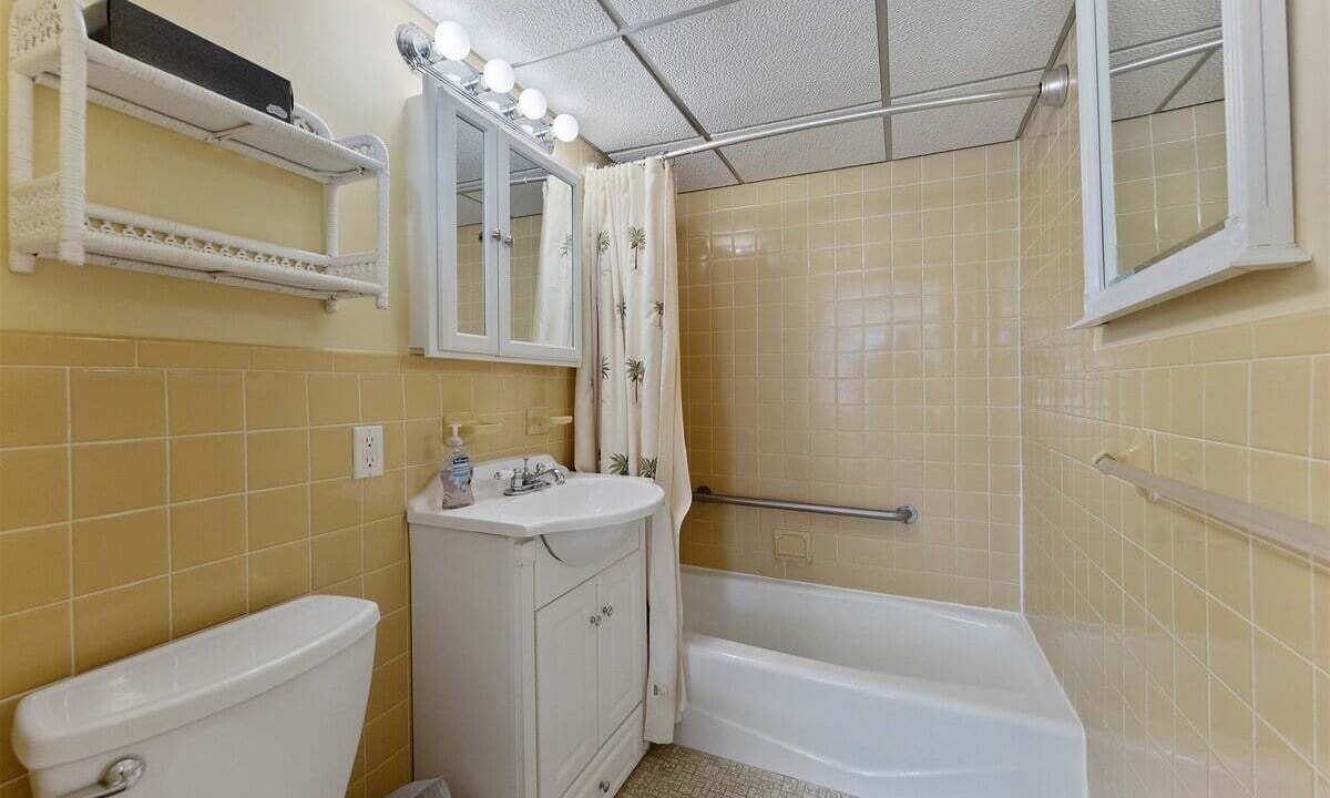 Photo of Bathroom in Wildwood Crest