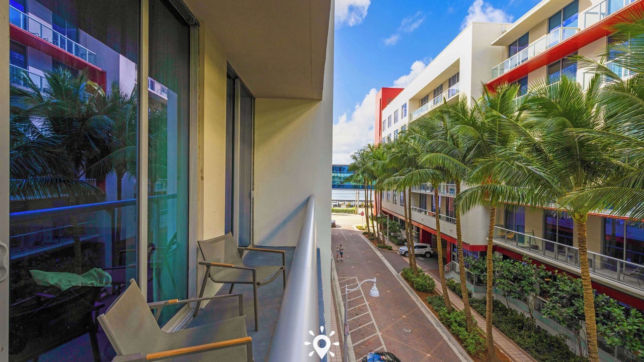 Photo of Patio Balcony in Hollywood