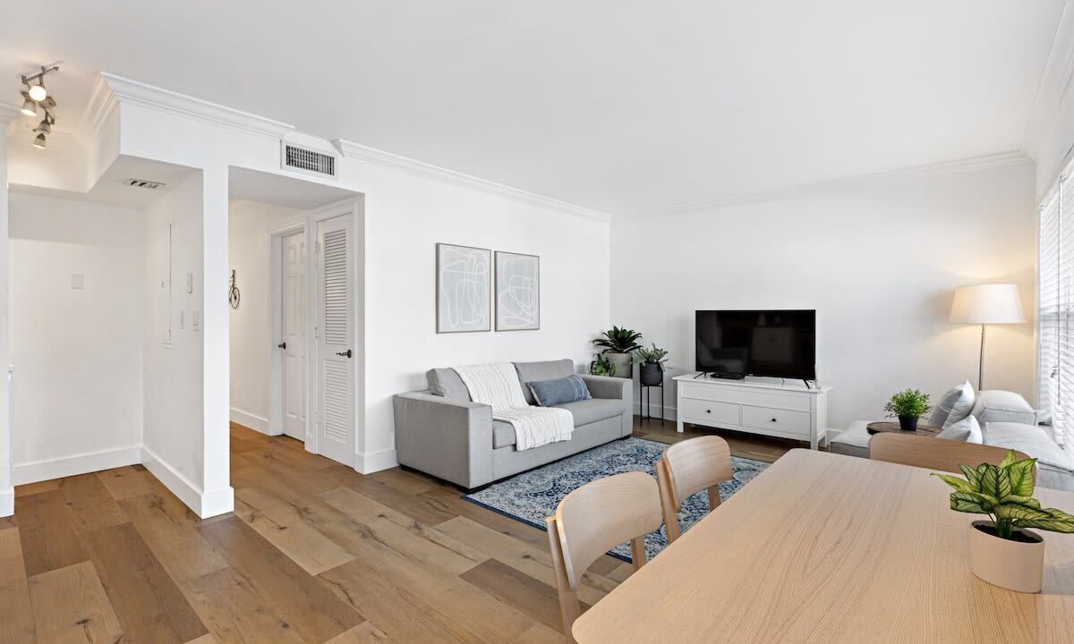 Photo of Livingroom in Hendricks and Venice Isles