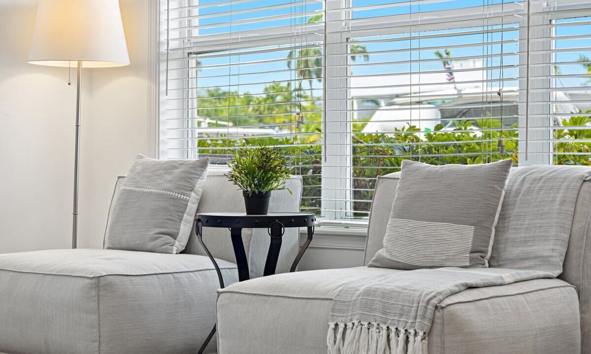 Photo of Livingroom in Hendricks and Venice Isles