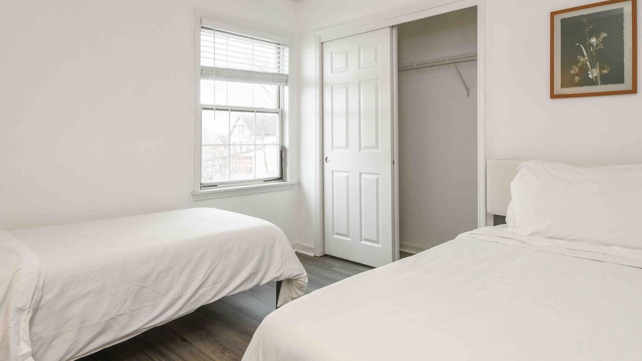 Photo of Bedroom in Newark