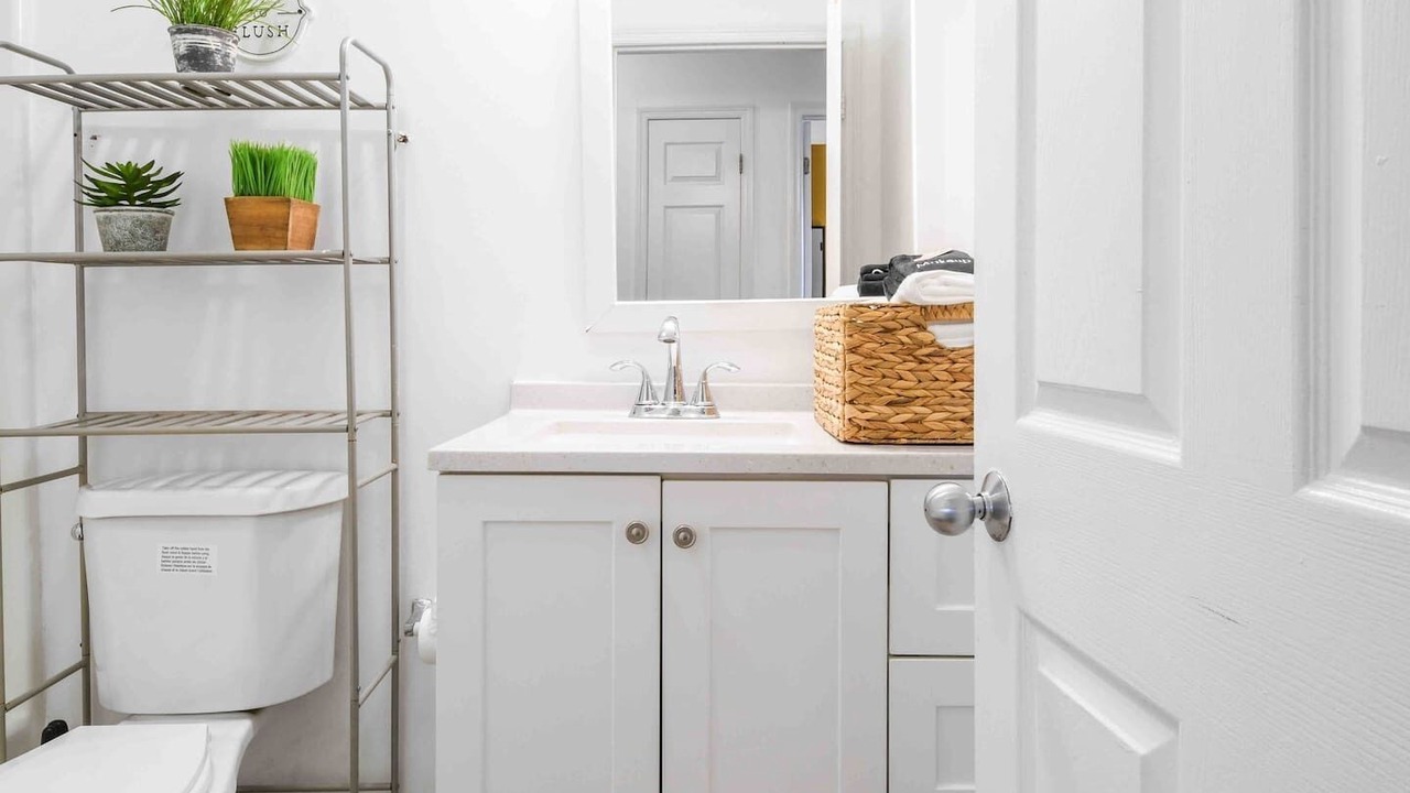 Photo of Bathroom in Newark