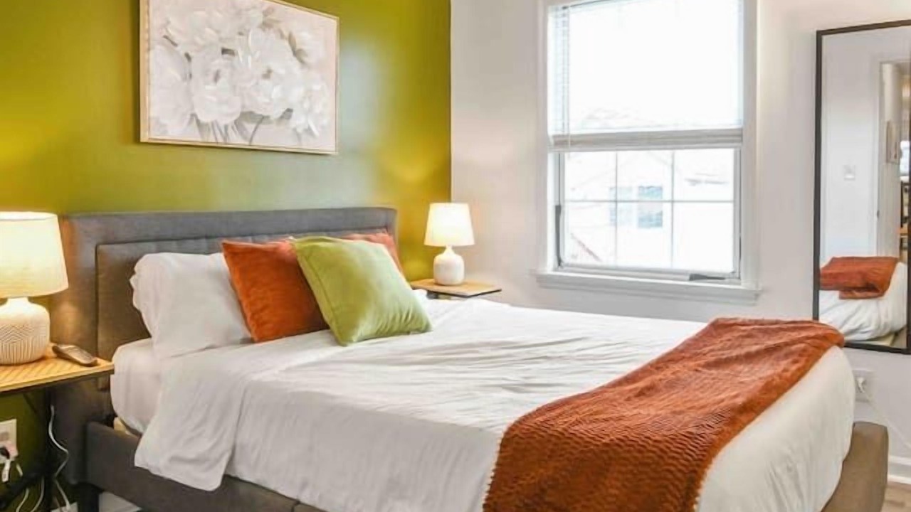 Photo of Bedroom in Newark