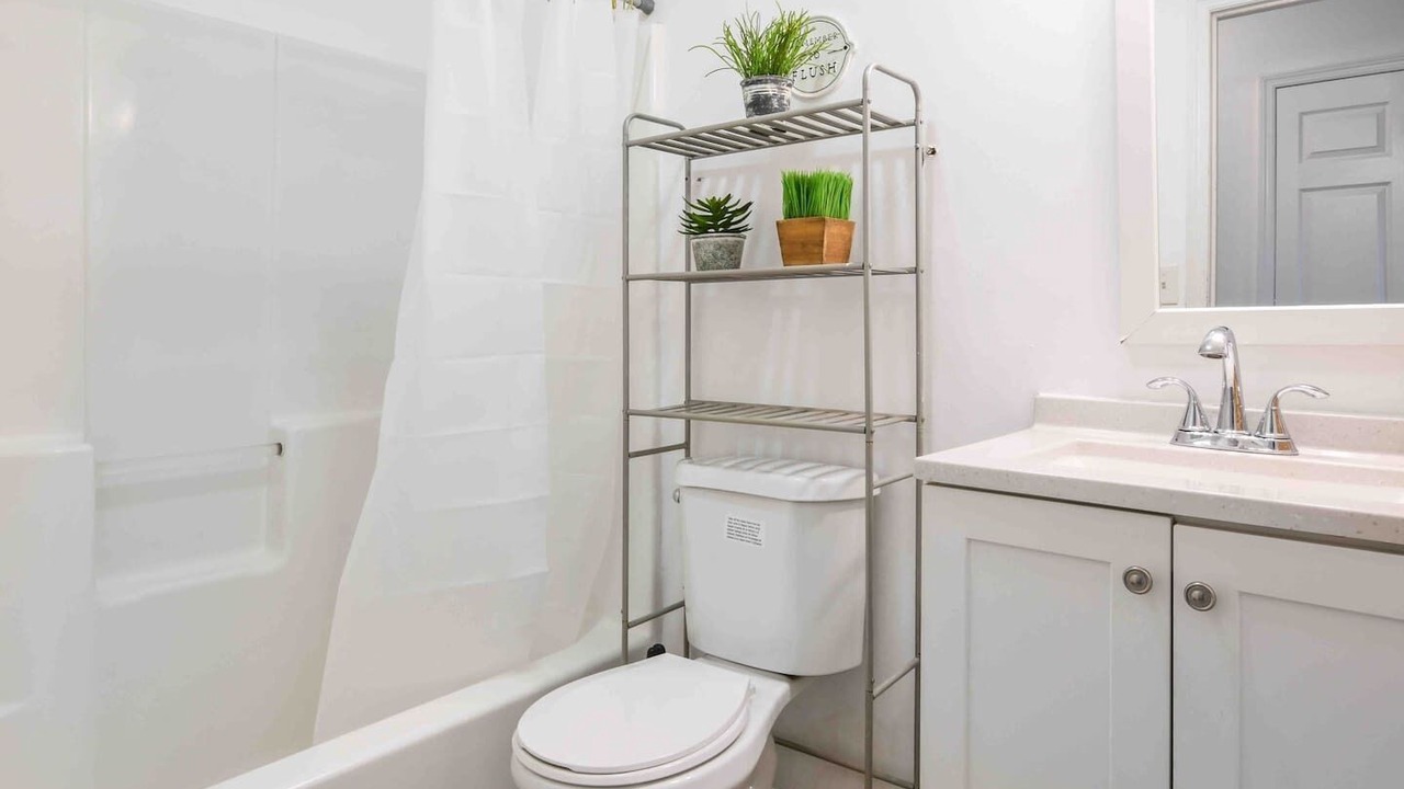Photo of Bathroom in Newark