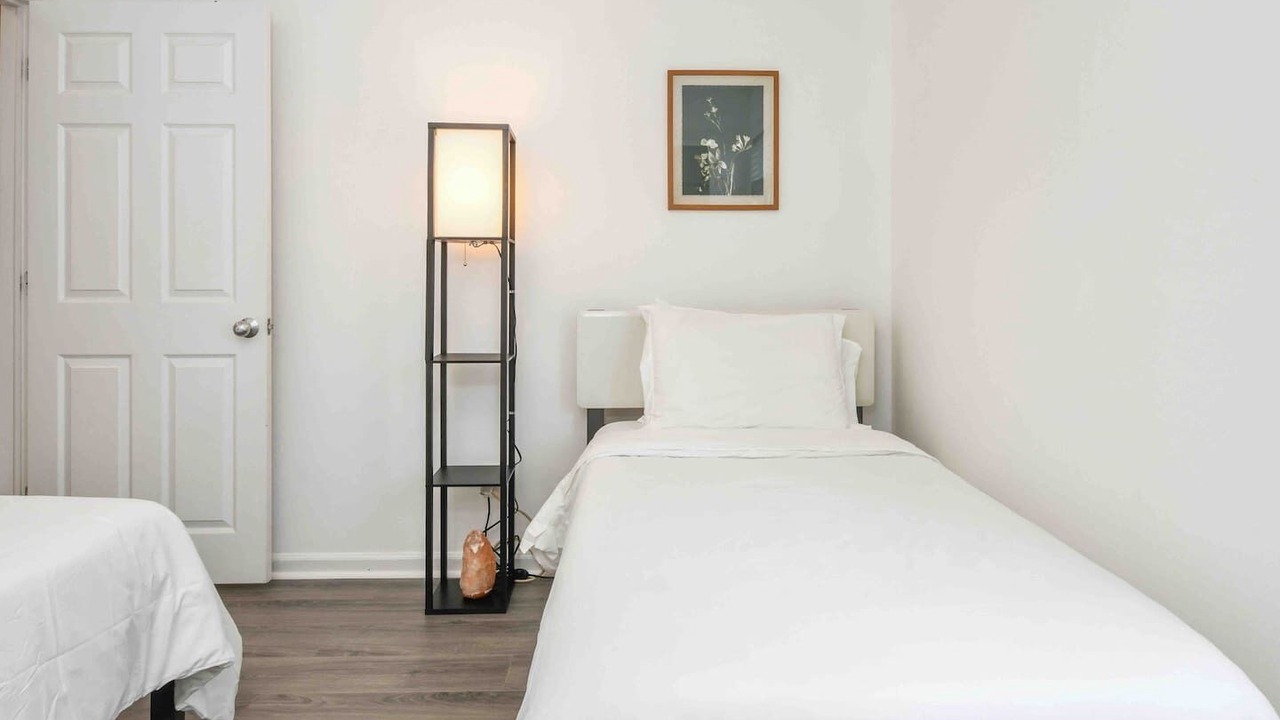 Photo of Bedroom in Newark