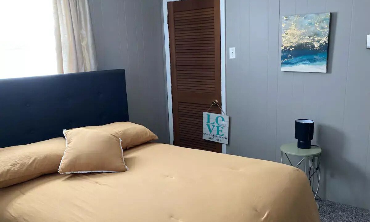 Photo of Bedroom in Long Neck
