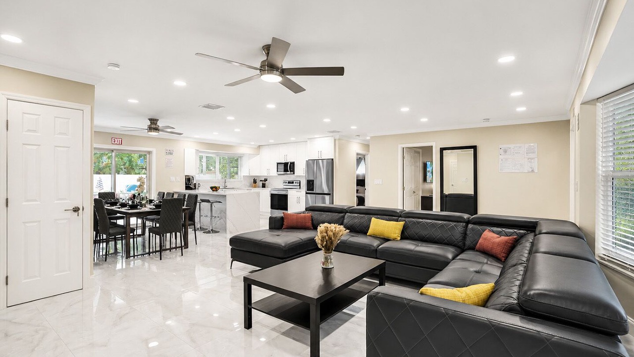 Photo of Livingroom in Hollywood Hills