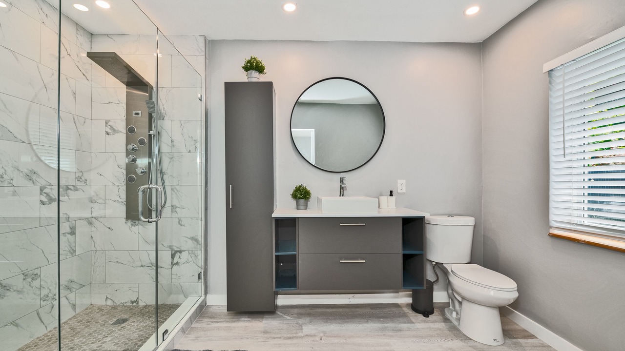 Photo of Bathroom in Miramar