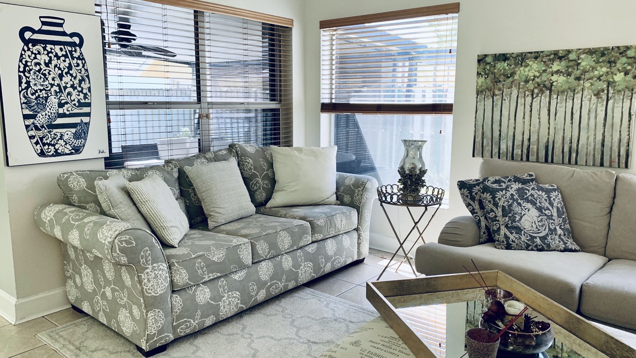 Photo of Livingroom in Davie
