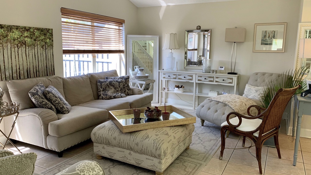 Photo of Livingroom in Davie