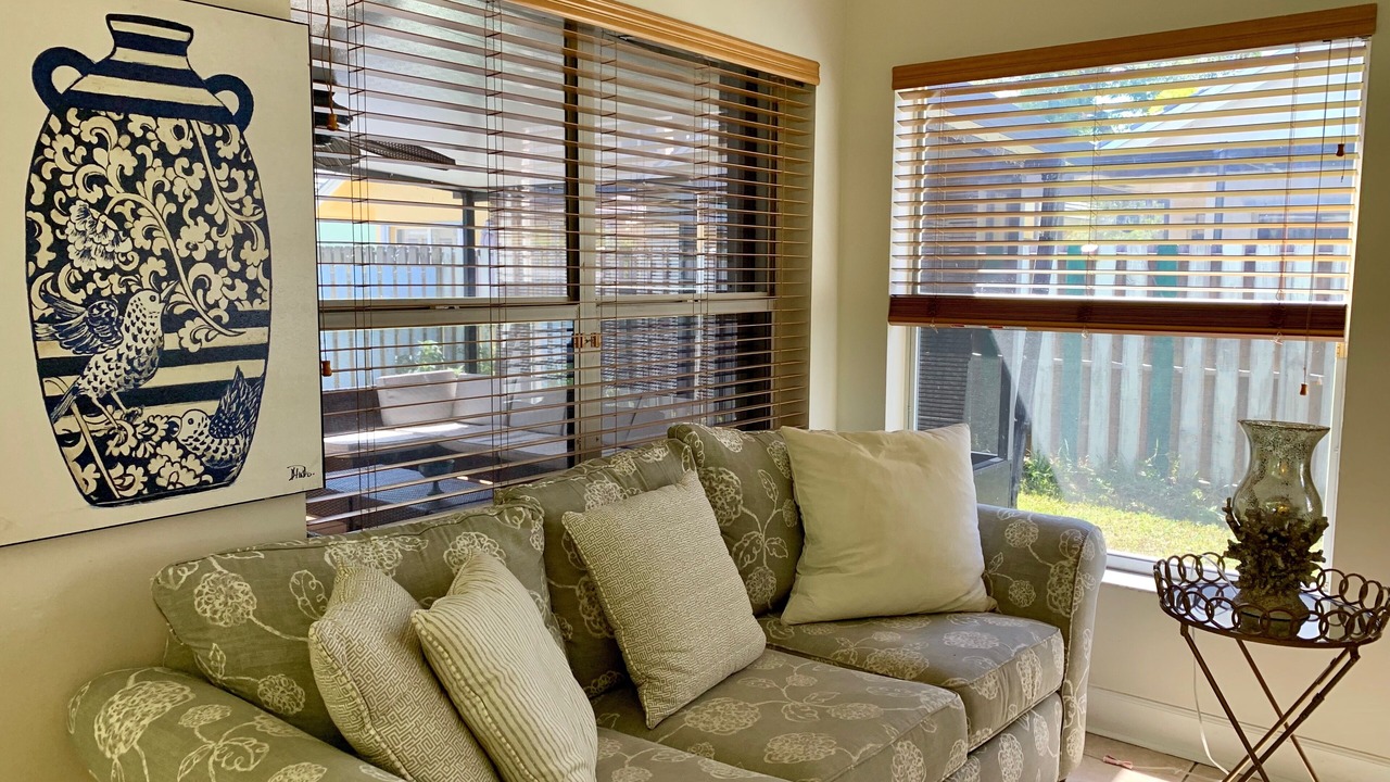 Photo of Livingroom in Davie