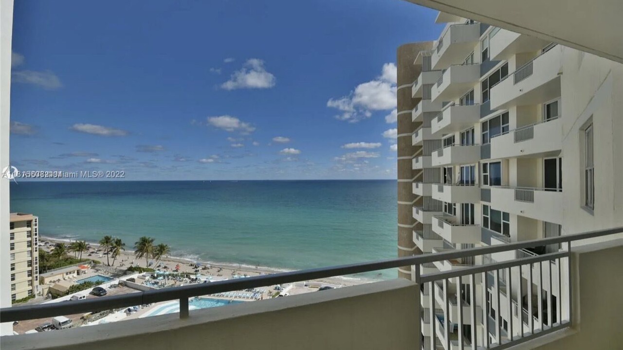 Photo of Outdoor in Hallandale Beach