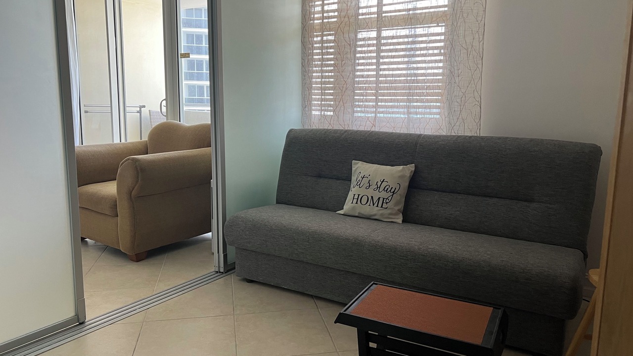 Photo of Livingroom in Hallandale Beach