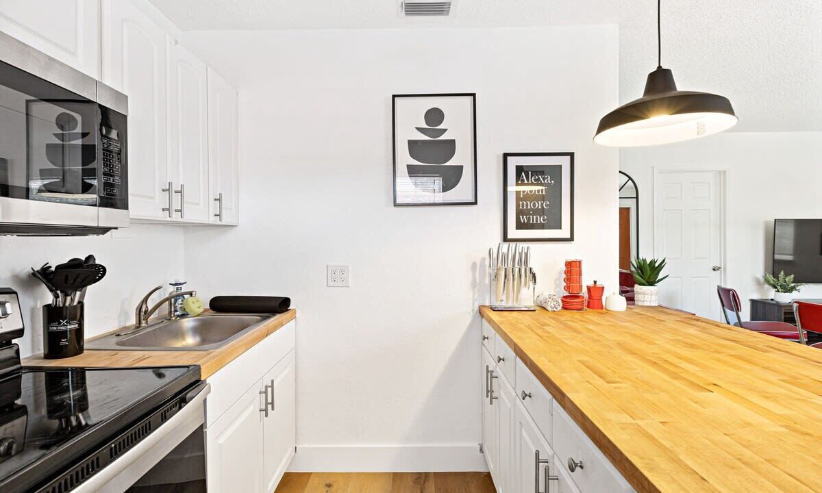Photo of Kitchen in Sailboat Bend