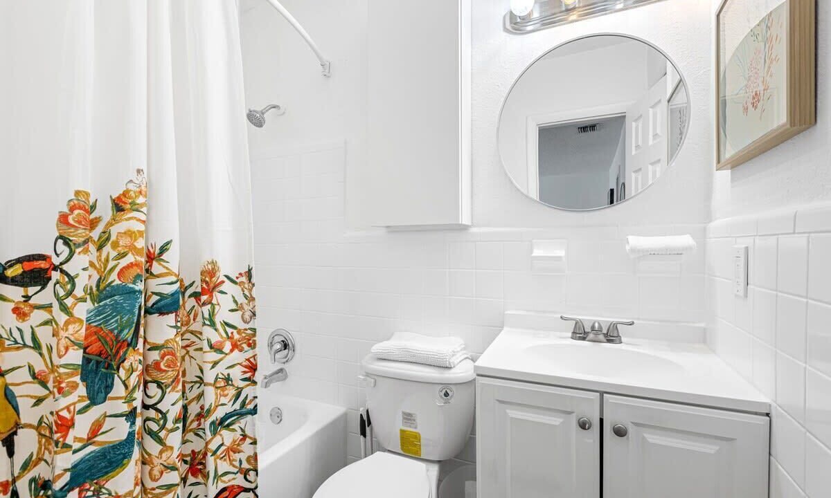 Photo of Bathroom in Sailboat Bend